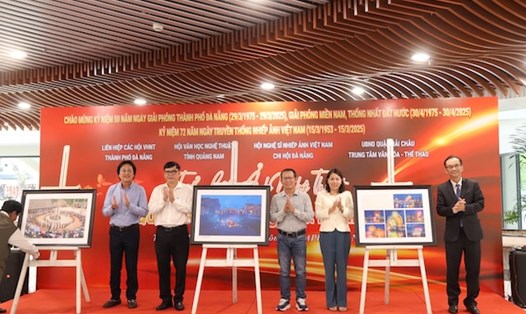 Gala nhiếp ảnh đặc sắc kỷ niệm ngày giải phóng TP Đà Nẵng và tỉnh Quảng Nam. Ảnh: Nguyễn Linh