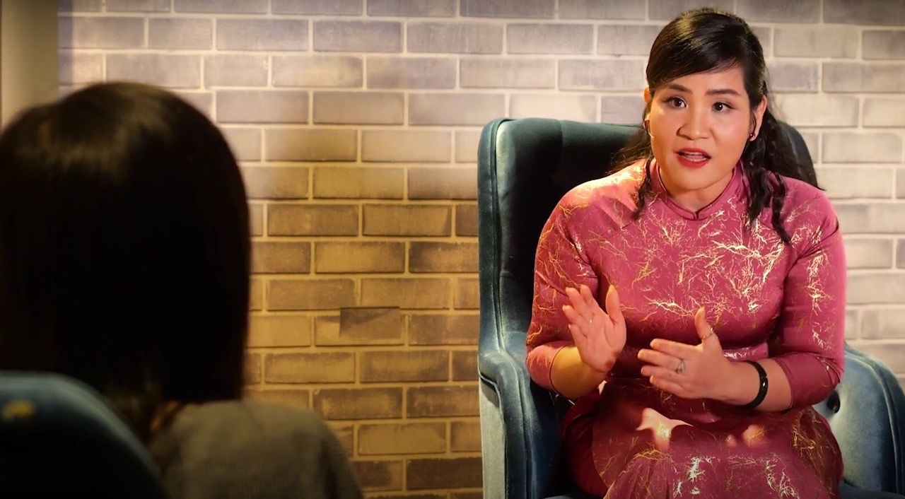 Ms. B shared with Dr. To Nhi A about the divorce. Photo: Jet provided