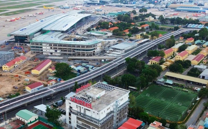 Tan Son Nhat Airport is about to operate terminal T3. Photo: Anh Tu