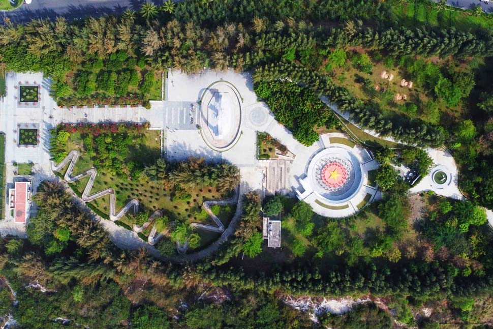 Overview of the Gac Ma Soldier Memorial Site, located on Cam Ranh Peninsula (Cam Hai Dong Commune, Cam Lam District, Khanh Hoa Province). Photo: Phuong Linh