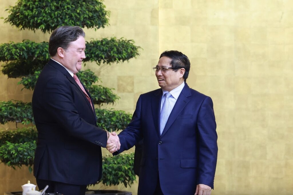 Prime Minister Pham Minh Chinh received US Ambassador to Vietnam Marc Knapper. Photo: VGP