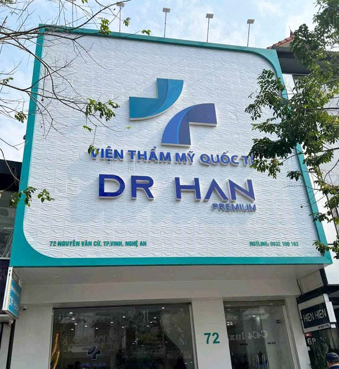 Dr Han Premium Beauty salon (No. 72 Nguyen Van Cu, Truong Thi Ward, Vinh City, Nghe An) was administratively fined VND25 million and suspended for 4.5 months. Photo: Quang Dai