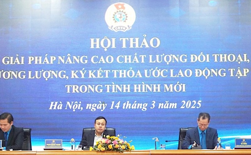 Workshop on Solutions to improve the quality of dialogue, negotiation, and signing of collective labor agreements in the new situation. Photo: Ngoc Anh