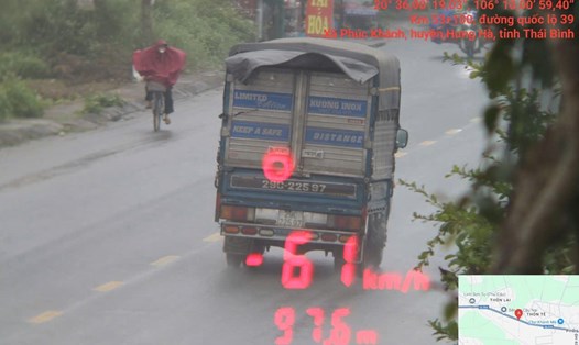 Hình ảnh phương tiện vi phạm lỗi không chấp hành hiệu lệnh của đèn tín hiệu giao thông bị phạt nguội. Nguồn ảnh: Phòng CSGT - Công an tỉnh Thái Bình