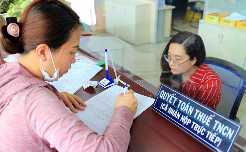 Reform personal income tax to promote sustainable development. Photo: PV