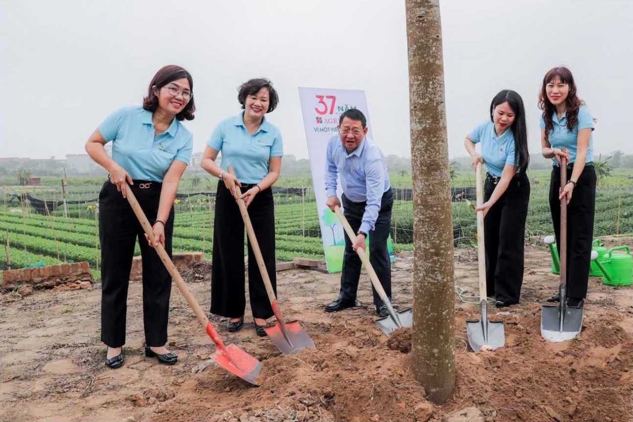 Agribank spreads "For a Green Future" in Me Linh. Photo: Agribank