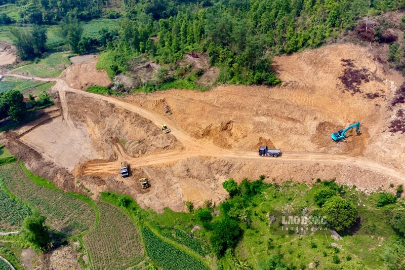 Cao Bang province will convert about 31 hectares of forest to build the first expressway through the area. Photo: Tan Van.