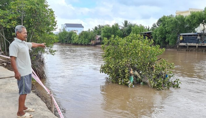 Ong Thach Van Be noi sat lo riet roi het duong lui. Anh: Nhat Ho