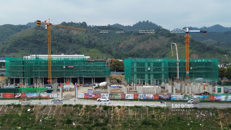 Construction site of 2 large-scale billion-dollar social housing projects in Lao Cai City