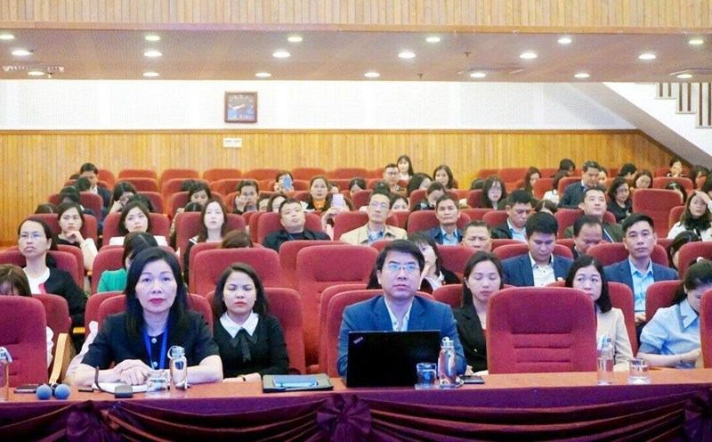 Leaders of the Long Bien District Labor Federation and union officials in the district are implementing the Trade Union Law and the Social Insurance Law 2024. Photo: Trade Union