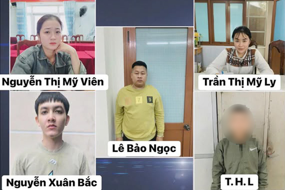 5 đối tượng bị khởi tố để điều tra về hành vi bắt, giữ người trái pháp luật và mua dâm người dưới 18 tuổi. Ảnh: Lưu Hạnh