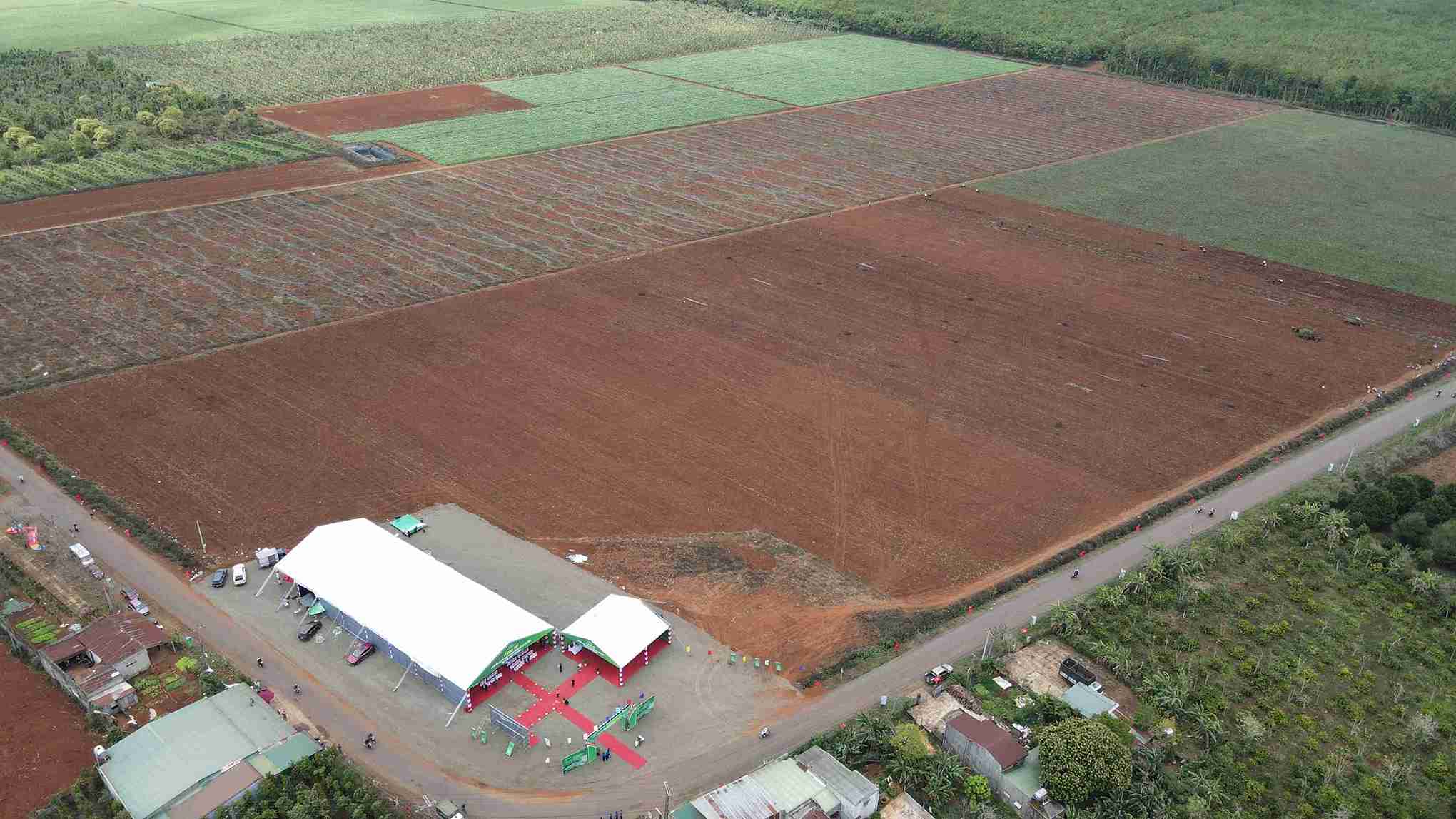 A corner of the land was chosen to invest in the construction of Phu Xuan Industrial Park, in Dak Lak. Photo: Bao Trung