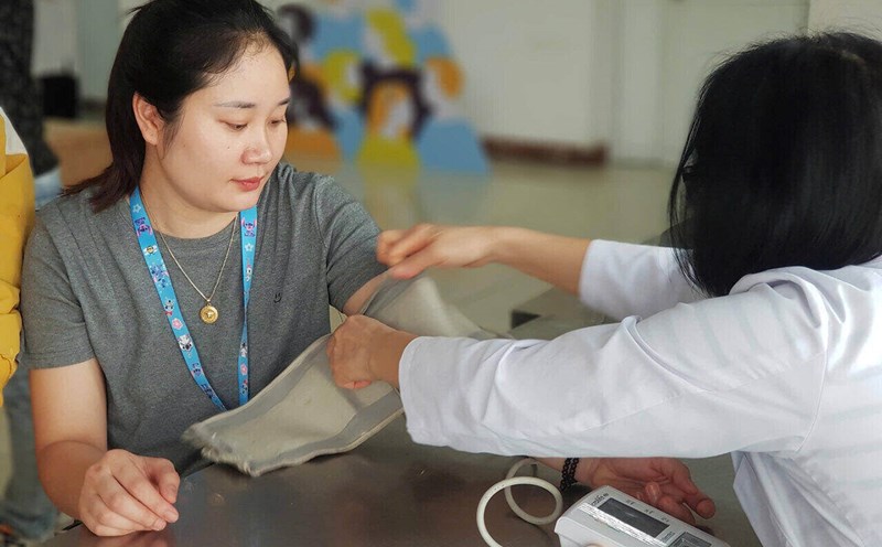 Workers of Hulane Electronic Vietnam Co., Ltd. participate in blood donation. Photo: Mai Huong