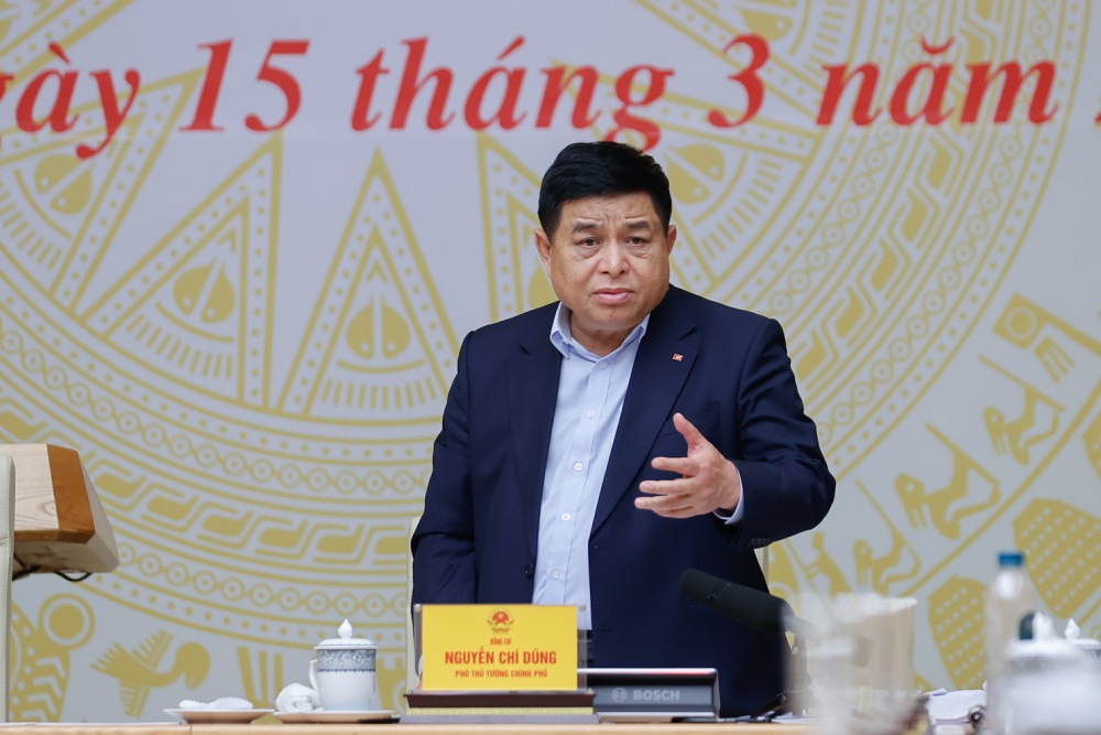 Deputy Prime Minister Nguyen Chi Dung - Deputy Head of the Standing Committee of the Steering Committee for the Development of the Private Economy Project - chaired the first meeting of the Steering Committee. Photo: VGP