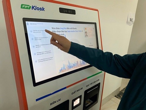 There have been 14 medical examination and treatment facilities in Hai Duong province deploying the use of Smart Kiosks. Illustrative photo: Khanh Phu