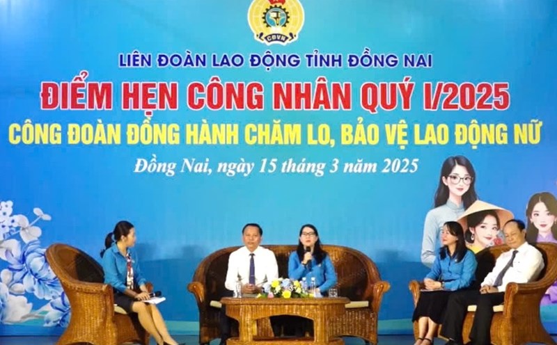 Workers' meeting place program with the theme of trade unions caring for and protecting female workers. Photo: HAC