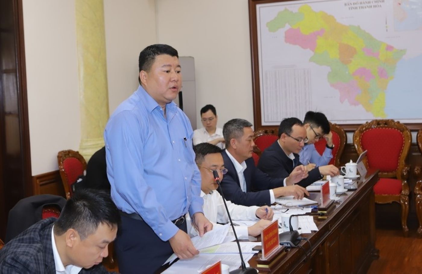 Mr. Mai Xuan Thong - Chairman of the Central Group committed to implementing the projects according to regulations. Photo: M.H