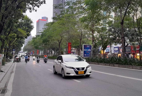 El Ministerio de Construccion respondio al contenido sobre los vehiculos tecnologicos que ejecutan servicios. Obra de arte: Xuyen Dong