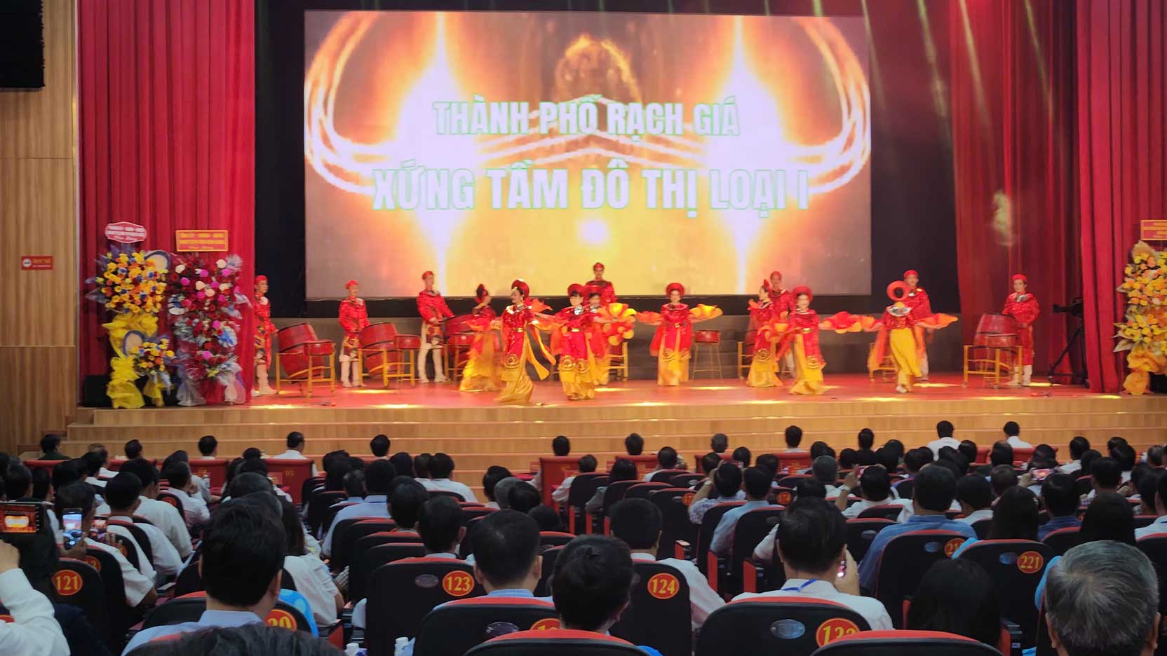 Quang canh le cong bo. Anh: Xuan Nhi
