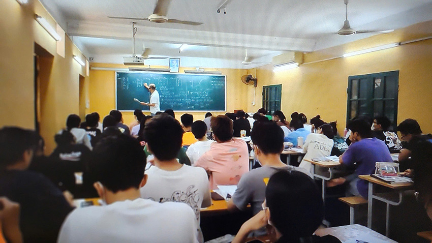 Households registered for extra-curricular teaching business in Hai Phong increased dramatically. Illustrative photo: Mai Chi