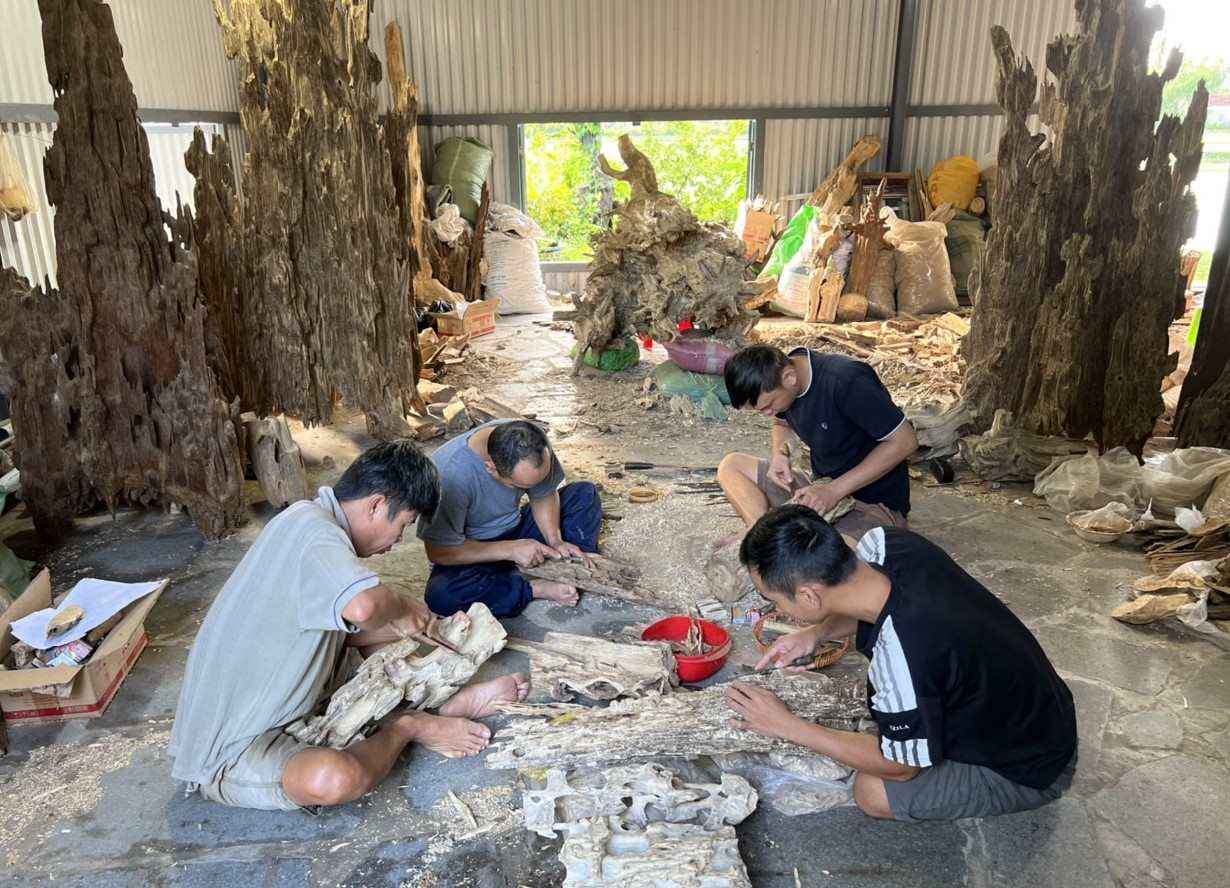 During the Nha Trang - Khanh Hoa Sea Festival, for the first time, the incense sticks were raised to the level of a festival. Photo: Cong Duc
