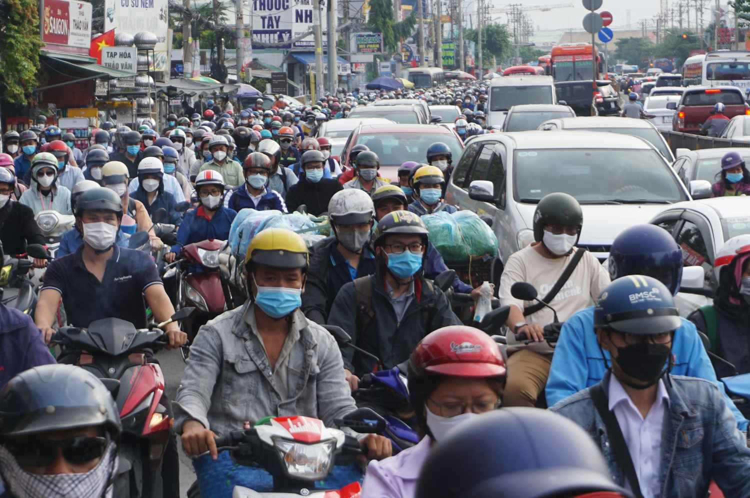 Hot weather in the South. Photo: Minh Quan