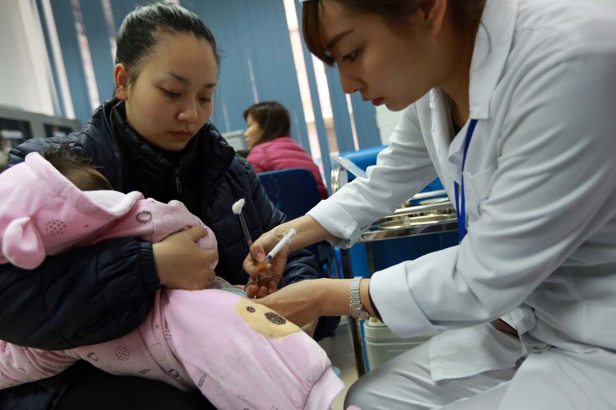 Speed up the vaccination against measles. Illustrative photo: Hai Nguyen