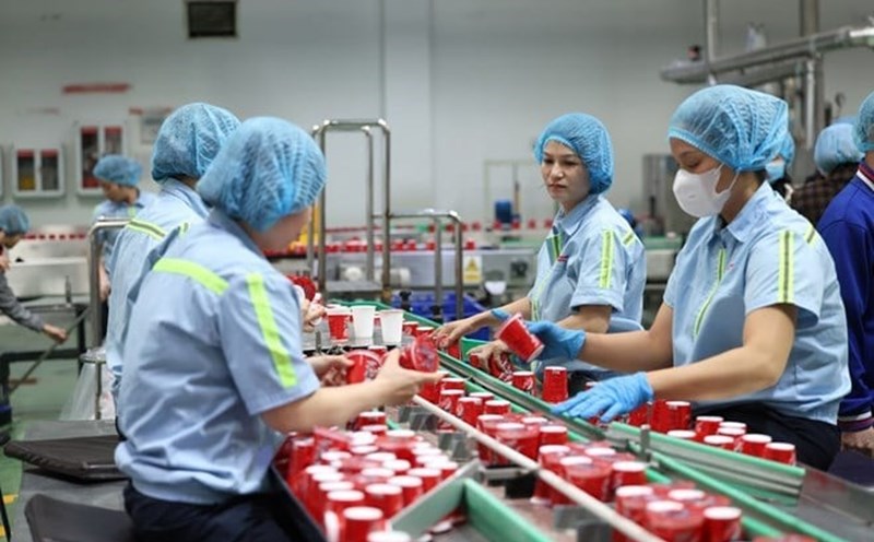 Continue to reform wages in the enterprise sector according to Resolution 27. Photo: Hai Nguyen