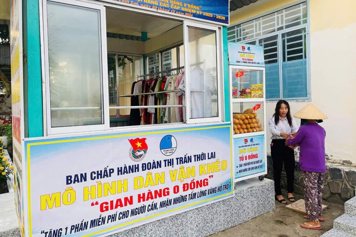 Gian hang 0 dong duoc dat tai UBND thi tran Thoi Lai. Anh NVCC