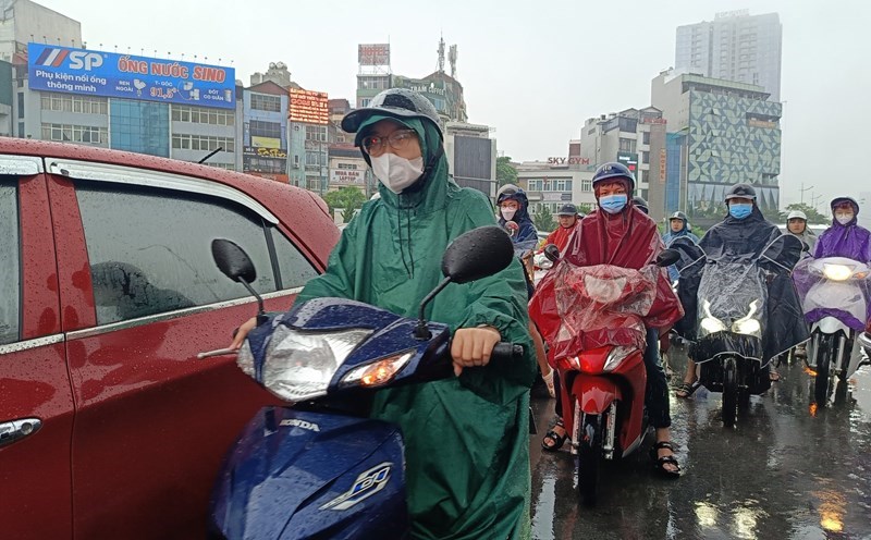 Cold air continues to impact, forecast of rain in places