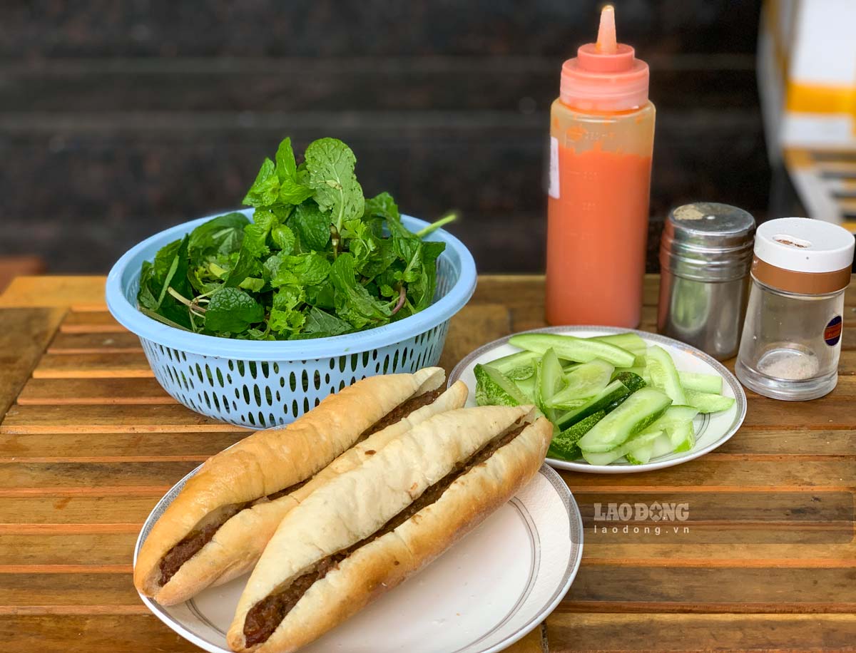 pate noodle shop has been in business for nearly 40 years in Nam Dinh City. Photo: Ha Vi