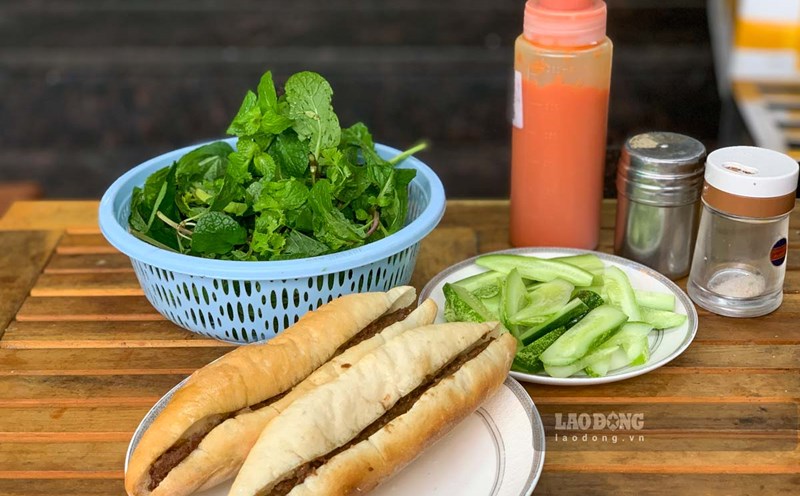 pate noodle shop has been in business for nearly 40 years in Nam Dinh City. Photo: Ha Vi