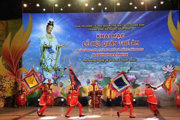 The People's Committee of Da Nang City officially opened the Quan The Am Ngu Hanh Son Festival 2025. Photo: Nguyen Linh