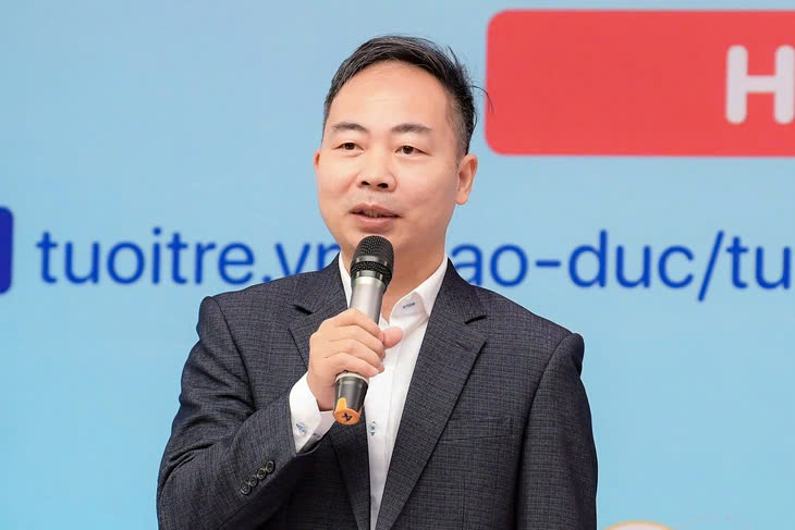 Prof. Dr. Nguyen Ngoc Ha - Deputy Director of the Department of Education Quality Management shared about this year's exam. Photo: Nam Tran