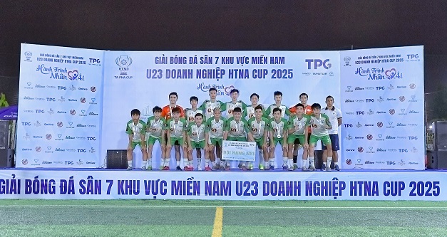 Hang nhi thuoc ve U23 STPFOOD, dai dien cua bong da phong trao Binh Phuoc. Anh: BTC