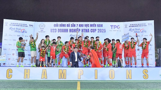 U23 Tien Khoa won the 2025 HTNA Cup U23 Enterprise Championship with an all-win record. Photo: Organizing Committee