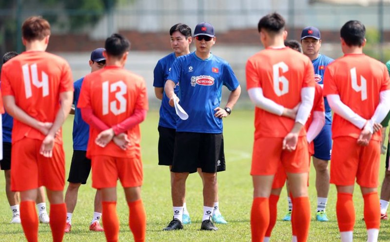 Coach Kim Sang-sik will have calculations to choose the most optimal lineup. Photo: Thanh Vu