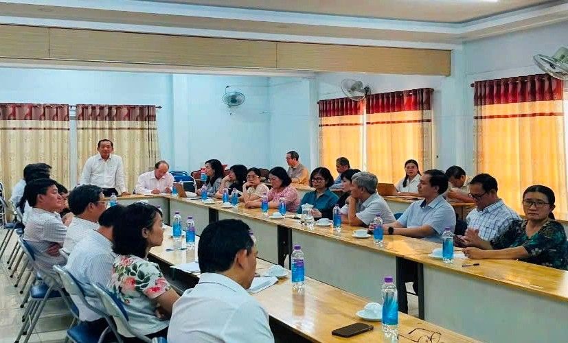 Leaders of the Ho Chi Minh City Department of Health, experts and representatives of hospitals implementing blood filtration and huyet tuong filtration techniques attended the workshop. Photo: Provided by the Ho Chi Minh City Department of Health