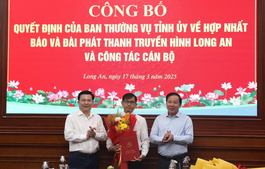 Mr. Le Hong Phuoc becomes Editor-in-Chief of Long An Newspaper and ...