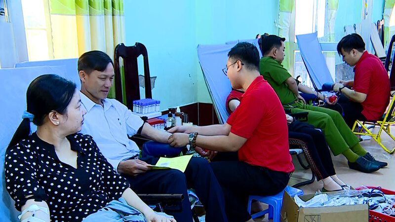 Tra On received nearly 300 units of voluntary blood. Photo: Tra On District Health Center