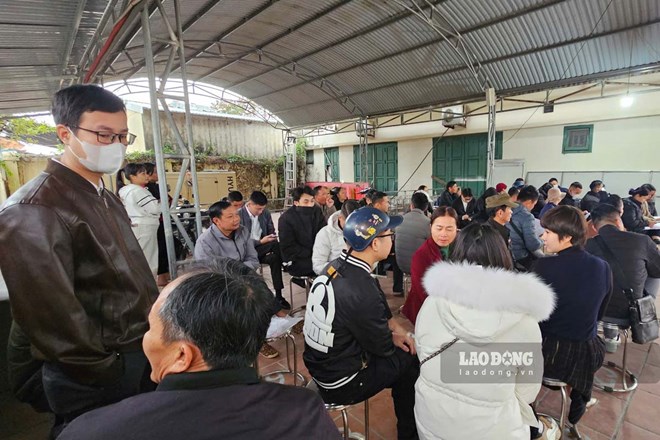 Vì sao quá tải người dân làm thủ tục đất đai ở Quảng Ninh?