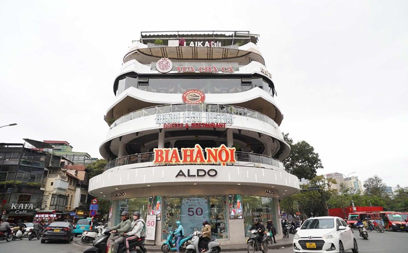 Hanoi plans to blow away the Shark's Den building before April 30. Photo: Khanh An