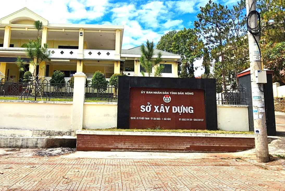 The Dak Nong Department of Home Affairs is checking the process of selecting and arranging department-level staff at the Department of Construction. Photo: Bao Lam