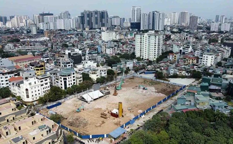 The social housing area at plot NO1 of Ha Dinh urban area (Hanoi) has just started construction. Photo: Cao Nguyen