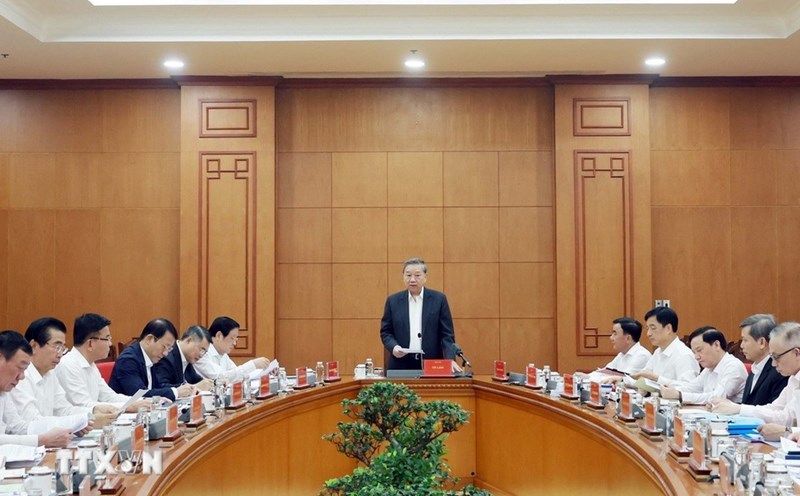 General Secretary To Lam, Head of the Central Steering Committee on preventing corruption, waste and negativity, spoke at the meeting. Photo: Thong Nhat/VNA
