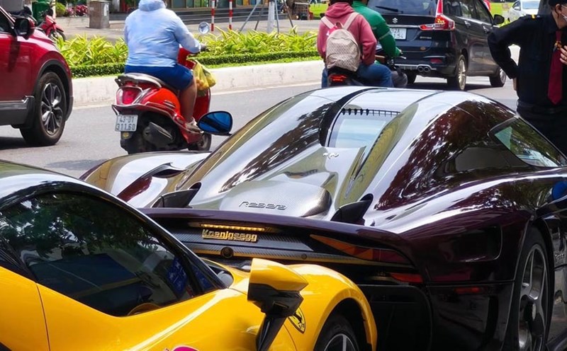 A supercar fleet worth more than 300 billion VND of a business couple appeared in Da Nang. Photo: Dinh Thi