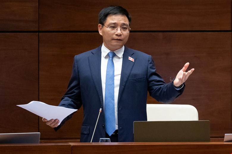 Minister of Finance Nguyen Van Thang concurrently holds the position of Chairman of the Social Insurance Management Board. Photo: Pham Thang