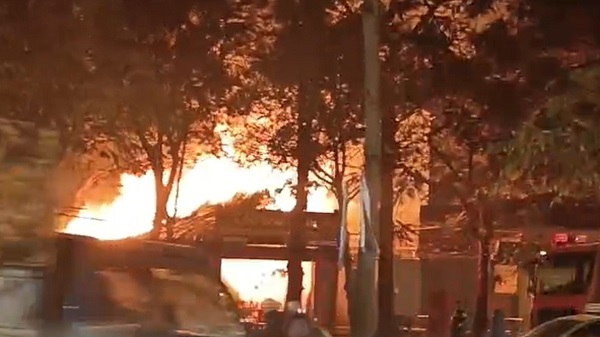 Fire scene on Co Linh Street, Hanoi. Photo: Van Nam