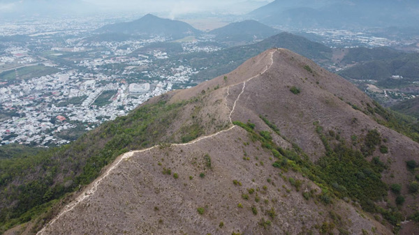 According to the new adjusted plan, the Co Tien Nha Trang mountain area will exploit beautiful views for tourism. Photo: Phuong Linh