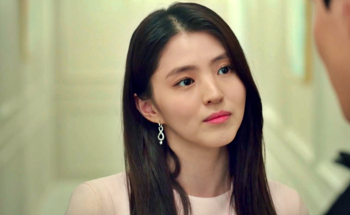 Actress Han So Hee. Photo cut from episode 7 of the movie "The World of Marriage".